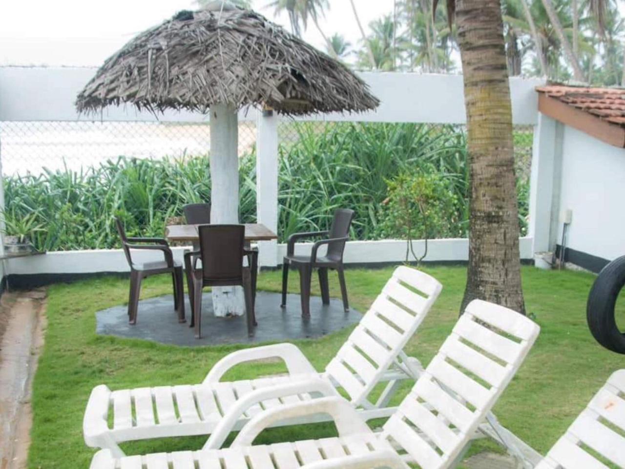 Ashen'S Beach House Boossa Exterior photo